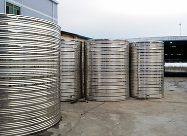 不銹鋼水箱立式圓柱保溫